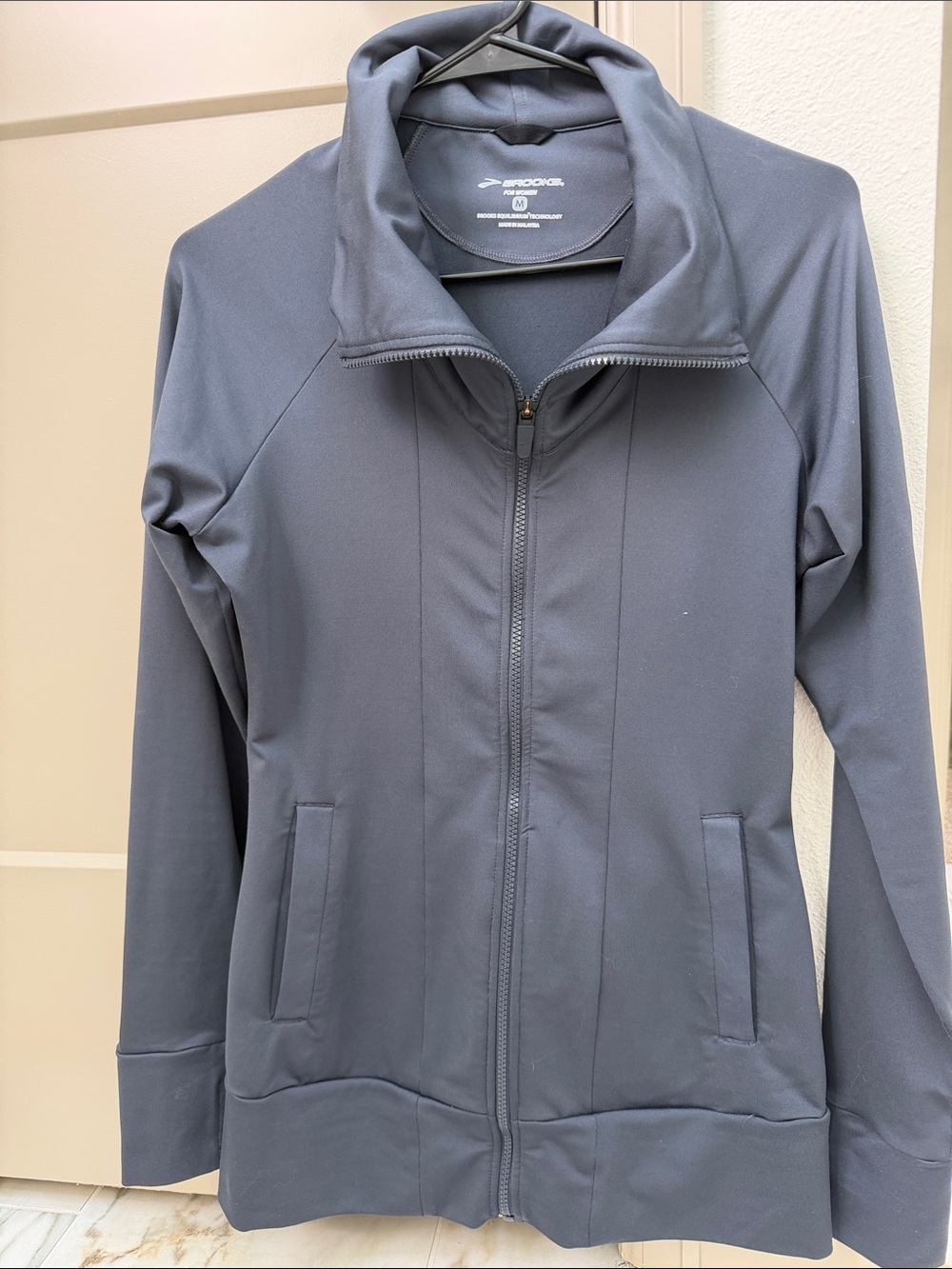 Brooks Women’s Black Full-Zip Athletic Jacket